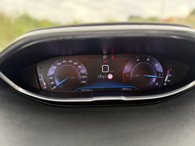 PEUGEOT 3008 usata, con Touch screen