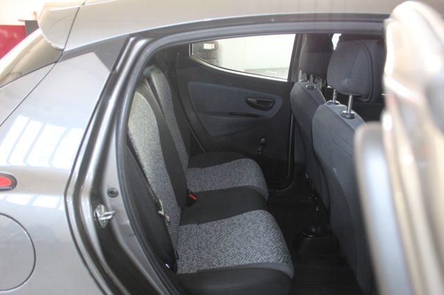 LANCIA Ypsilon usata, con ESP