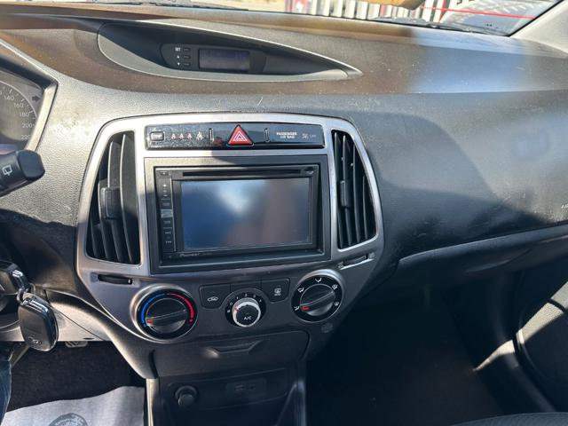 HYUNDAI i20 usata, con Bluetooth