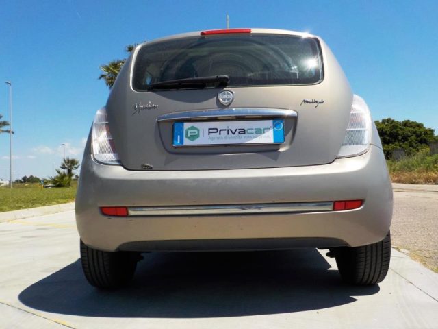 LANCIA Ypsilon usata, con Lettore CD