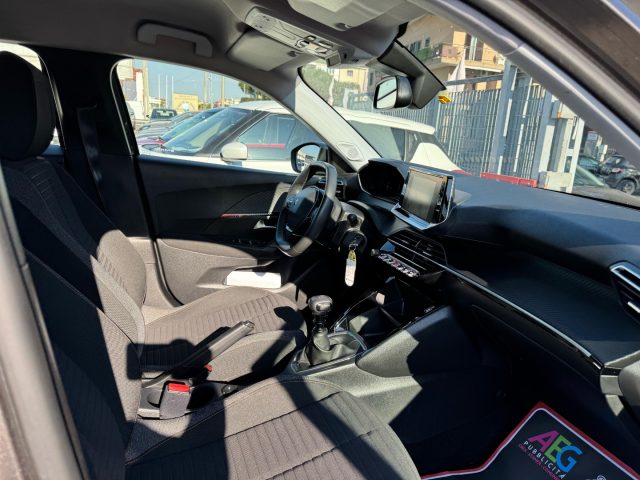 PEUGEOT 2008 usata, con Controllo automatico clima