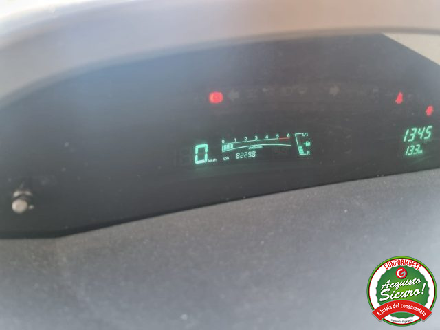TOYOTA Yaris usata, con Specchietti laterali elettrici