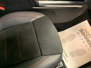 MERCEDES-BENZ GLA 200 usata, con Sensori di parcheggio anteriori