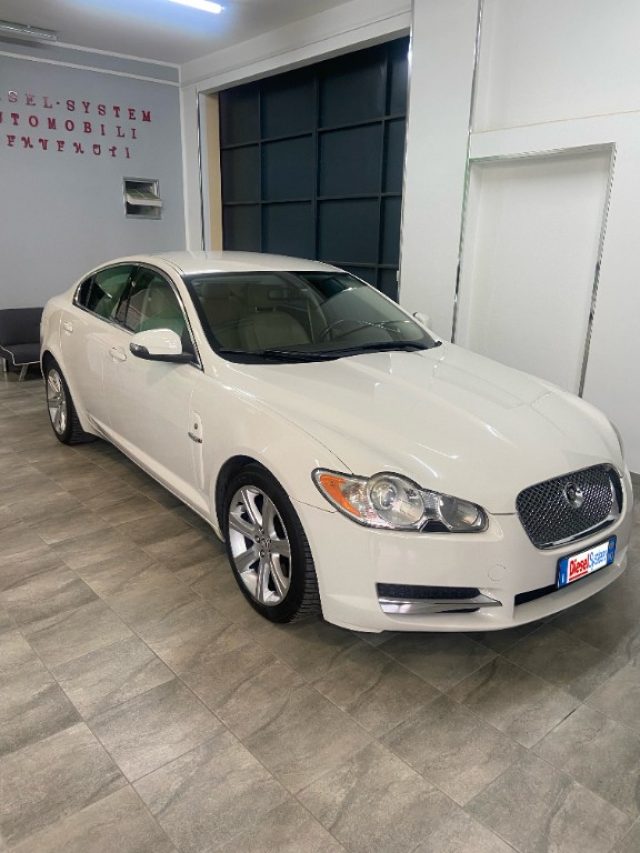 JAGUAR XF usata, con Airbag