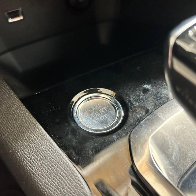 PEUGEOT 3008 usata, con Controllo vocale