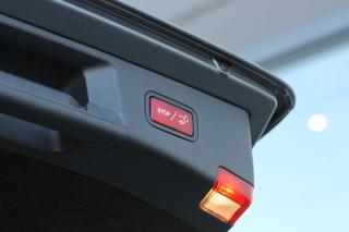 MERCEDES-BENZ E 200 usata, con Fendinebbia