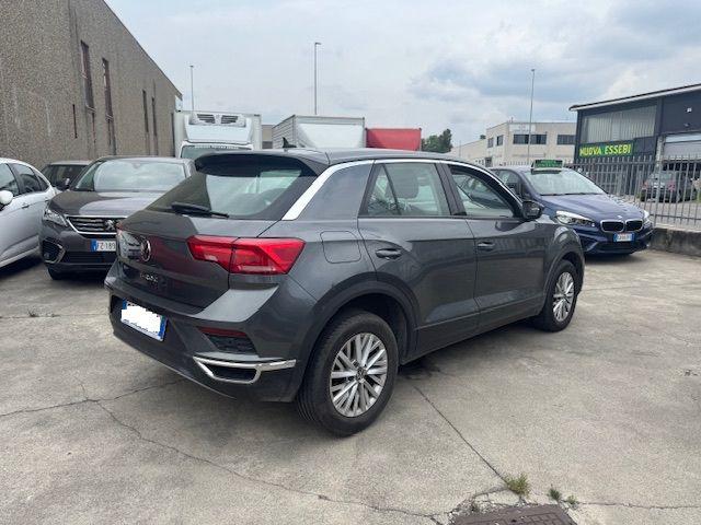 VOLKSWAGEN T-Roc usata, con Autoradio