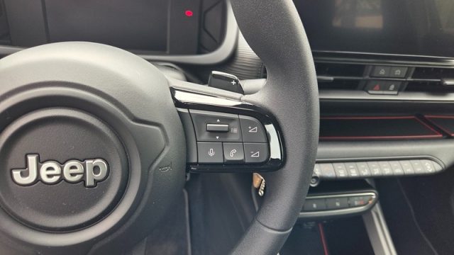 JEEP Avenger usata, con Volante in pelle