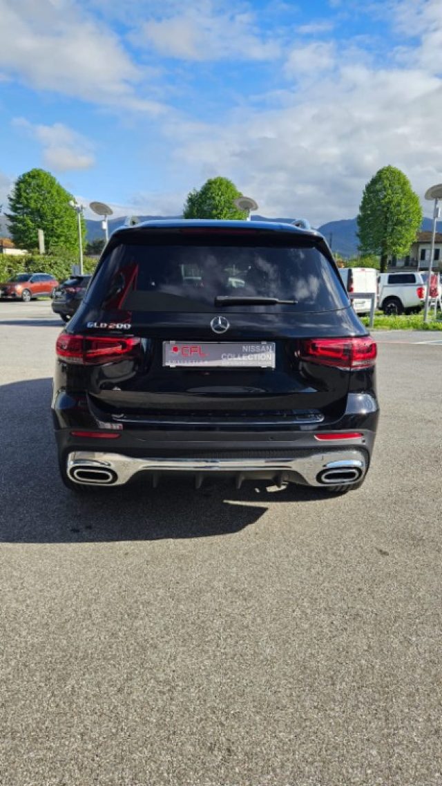 MERCEDES-BENZ GLB 200 usata, con Autoradio digitale