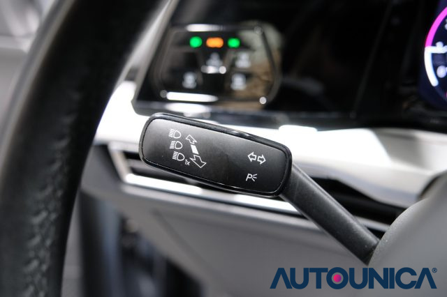 VOLKSWAGEN Golf Variant usata, con Volante multifunzione