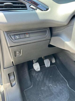 PEUGEOT 208 usata, con Park Distance Control