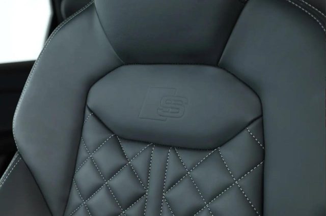 AUDI Q7 usata, con Volante in pelle