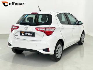 TOYOTA Yaris usata, con Autoradio