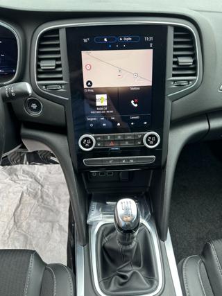 RENAULT Megane usata, con Controllo automatico clima