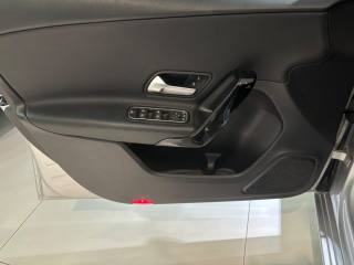 MERCEDES-BENZ A 180 usata, con Servosterzo