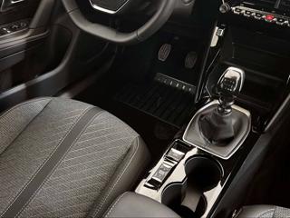 PEUGEOT 2008 usata, con Sedile posteriore sdoppiato