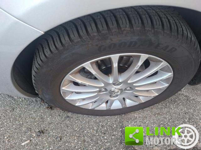 TOYOTA Yaris usata, con Climatizzatore