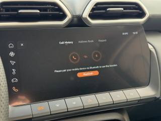 MG ZS usata, con USB