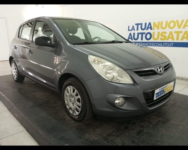HYUNDAI i20 usata, con Airbag laterali