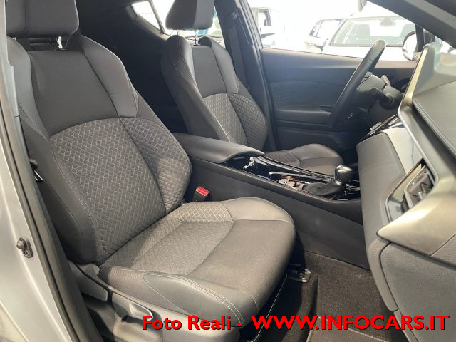 TOYOTA C-HR usata, con Autoradio