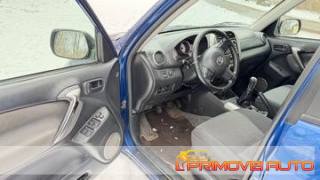 TOYOTA RAV 4 usata, con Airbag