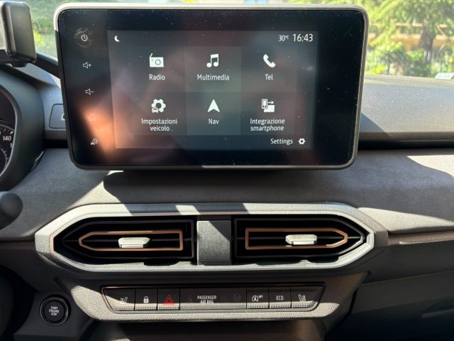 DACIA Sandero usata, con Controllo automatico clima
