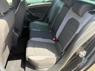 VOLKSWAGEN Golf usata, con Airbag testa