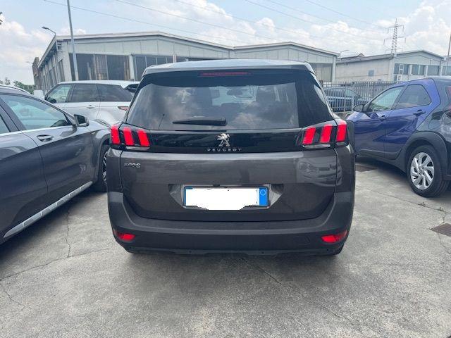 PEUGEOT 5008 usata, con Airbag Passeggero