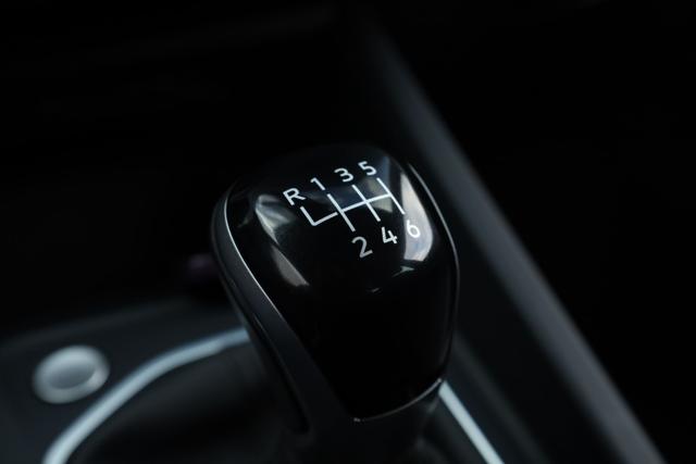 VOLKSWAGEN Golf usata, con Isofix