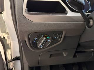 VOLKSWAGEN Touran usata, con Chiusura centralizzata