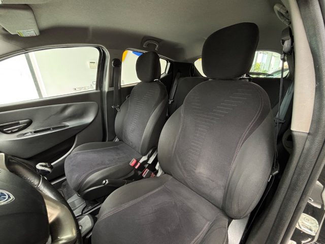 LANCIA Ypsilon usata, con Pneumatici estivi