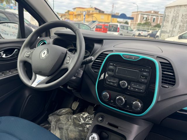 RENAULT Captur usata, con Autoradio