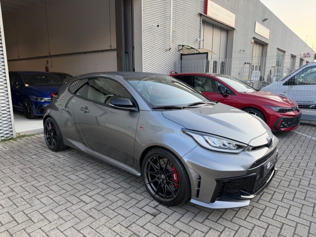 TOYOTA Yaris usata, con Alzacristalli elettrici