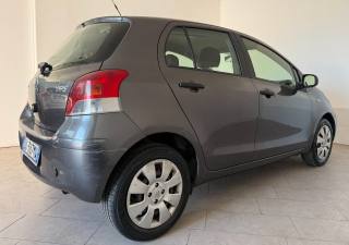TOYOTA Yaris usata 5