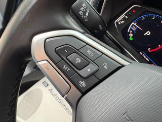 VOLKSWAGEN T-Cross usata, con USB