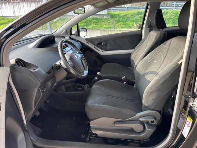 TOYOTA Yaris usata, con Vivavoce