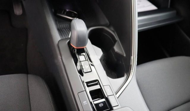 TOYOTA C-HR usata, con Climatizzatore