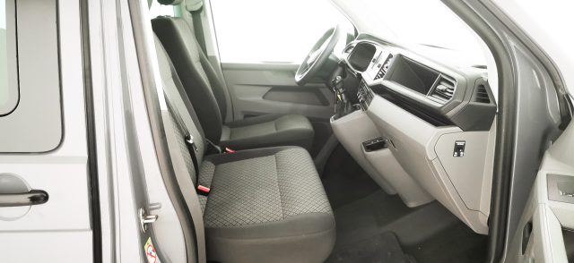 VOLKSWAGEN Caravelle usata, con Touch screen