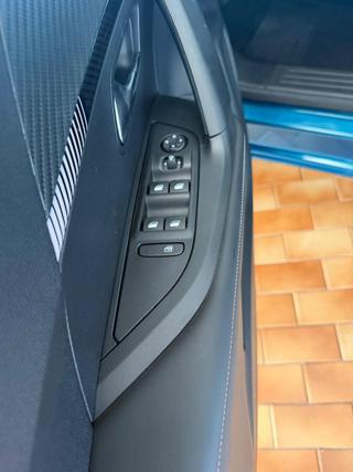 PEUGEOT 2008 usata, con Volante in pelle