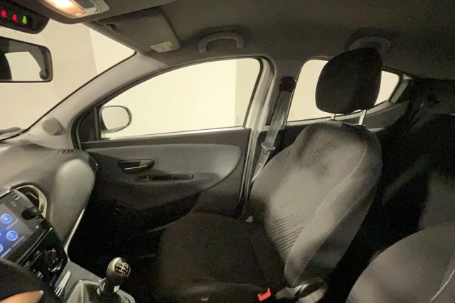 LANCIA Ypsilon usata, con Chiusura centralizzata