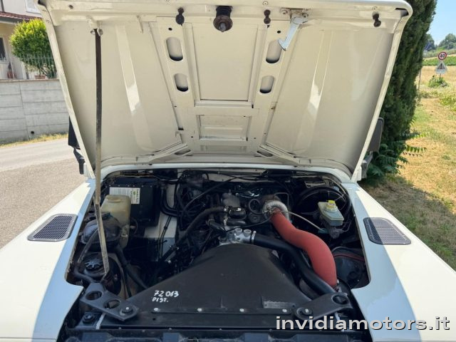LAND ROVER Defender usata 13