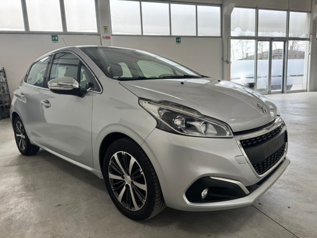 PEUGEOT 208 usata, con Airbag