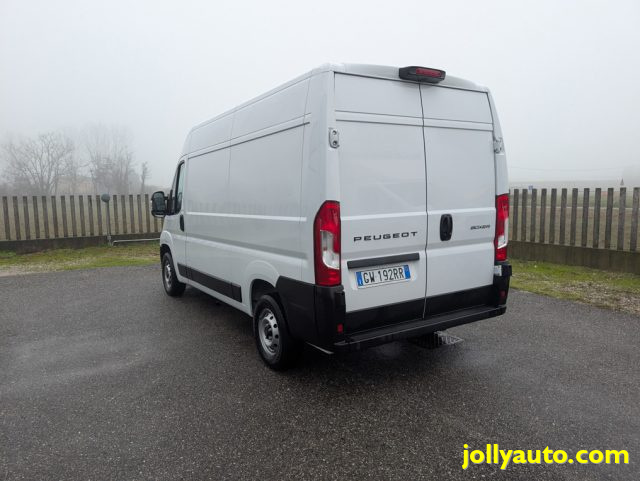 PEUGEOT Boxer usata, con Bluetooth