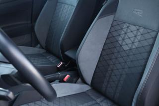 VOLKSWAGEN Taigo usata, con Autoradio