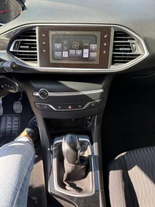 PEUGEOT 308 usata, con Controllo automatico clima