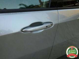 JEEP Compass usata, con Autoradio digitale