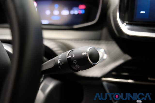 PEUGEOT 208 usata, con Autoradio digitale