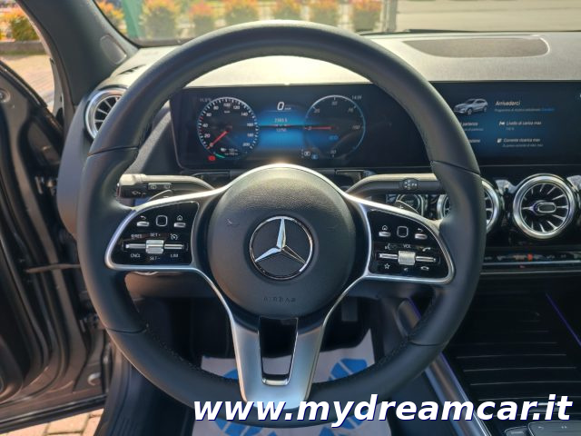 MERCEDES-BENZ EQA usata, con Fari LED