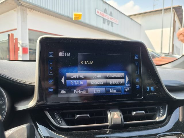 TOYOTA C-HR usata, con Climatizzatore