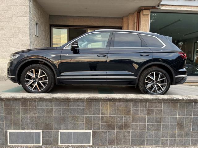 VOLKSWAGEN Touareg usata, con Boardcomputer
